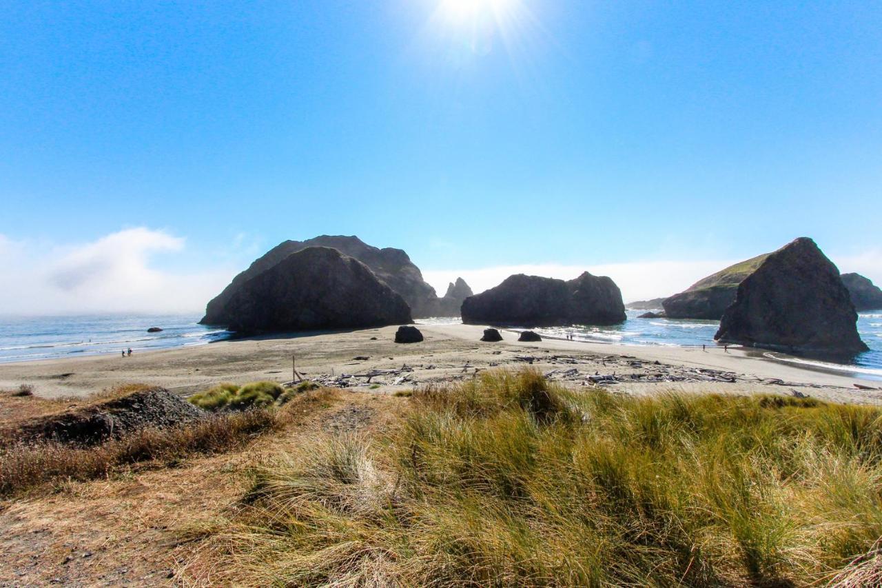 The Mermaid'S Den Gold Beach Exterior photo